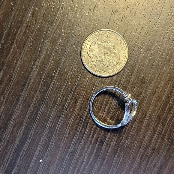 🤎 Crescent Moon Cuff Ring - Picture 4 of 6